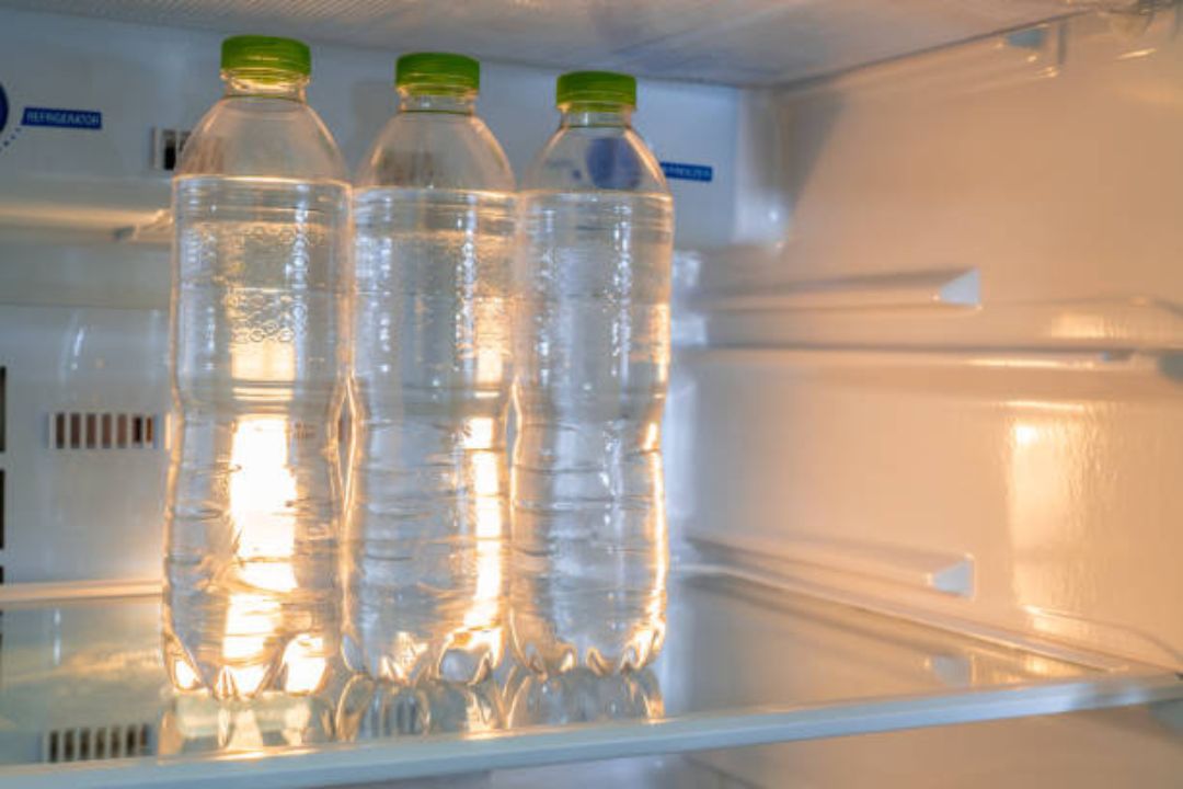 Nước bảo quản ở ngăn mát tủ lạnh